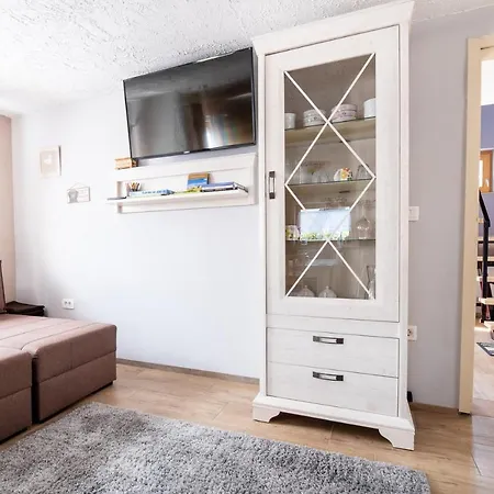 Lovely Rustic House Pr' Cut Apartman *