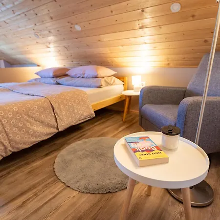 Lovely Rustic House Pr' Cut