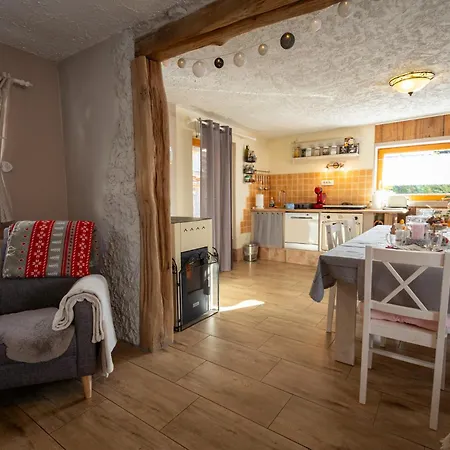 Lovely Rustic House Pr' Cut * Žirovnica