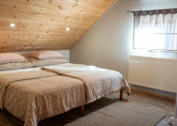 Lovely Rustic House Pr' Cut * زيروفنيكا