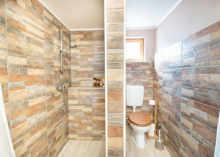 Lovely Rustic House Pr' Cut زيروفنيكا