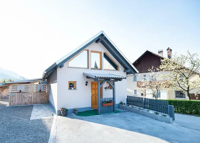 Lovely Rustic House Pr' Cut